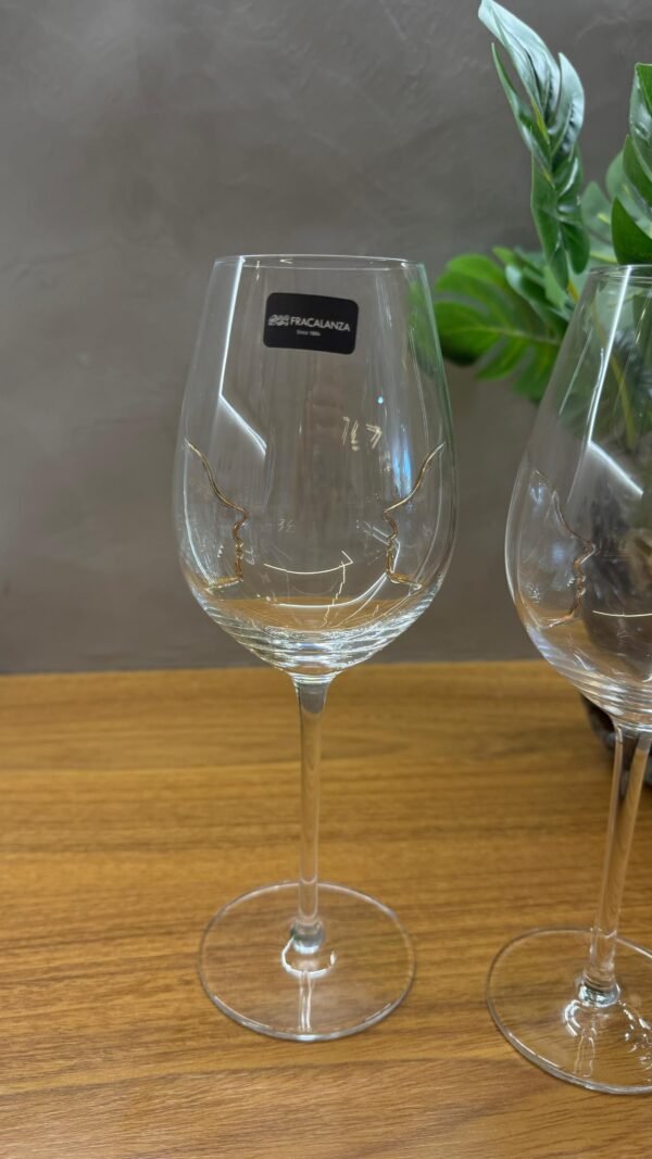 TAÇA PARA VINHO LAPIDADA PASSIONE EM VIDRO FRACALANZA